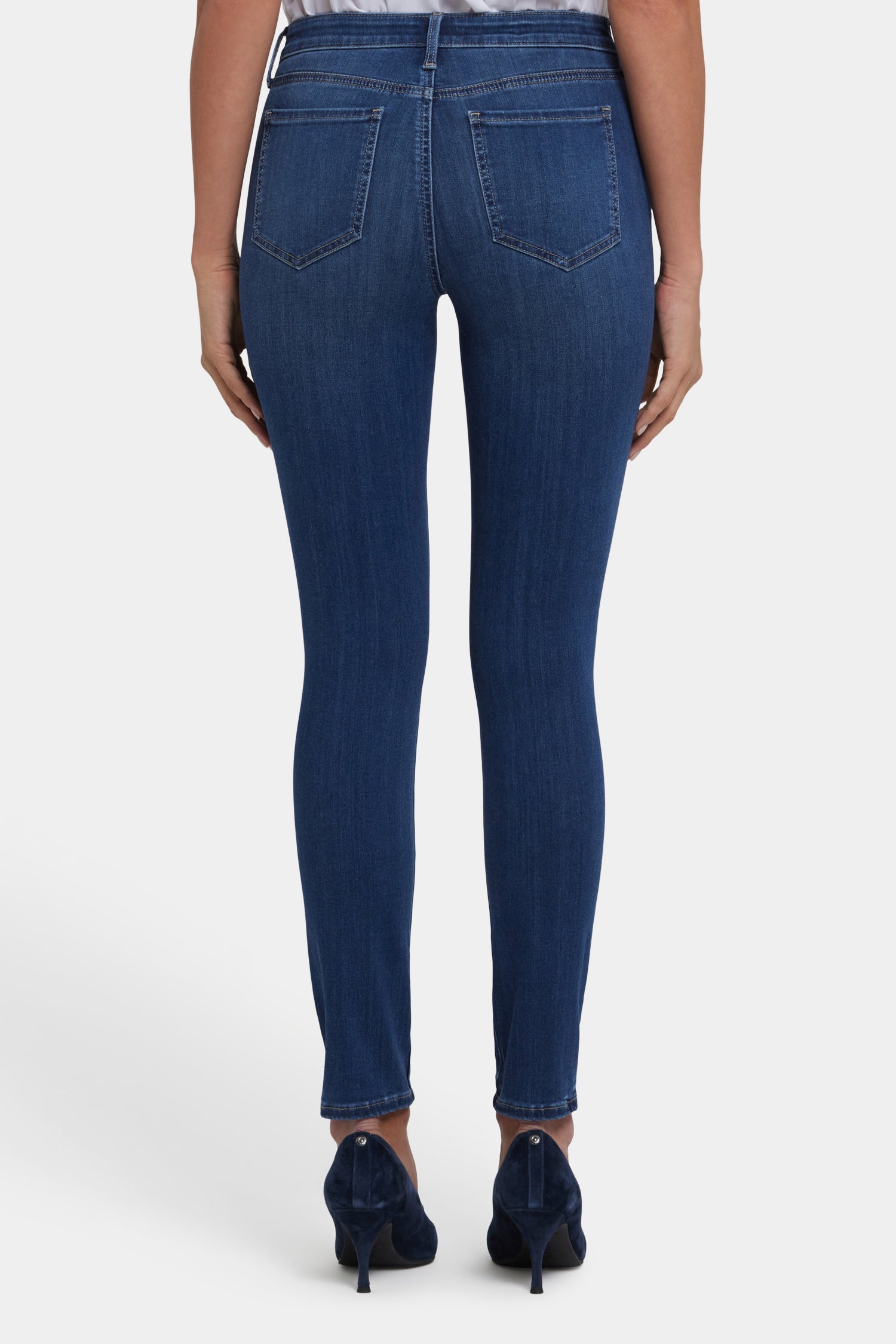 Culture Varina Ami Momfit Jeans - Dark Vintage Blue Wash