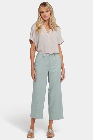 NYDJ Wide Leg Cargo Capri Pants In Stretch Linen - Tomatillo