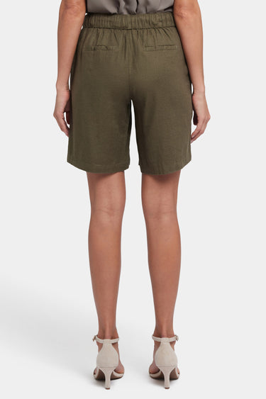 NYDJ Breezy Bermuda Shorts In Stretch Linen - Bay Leaf