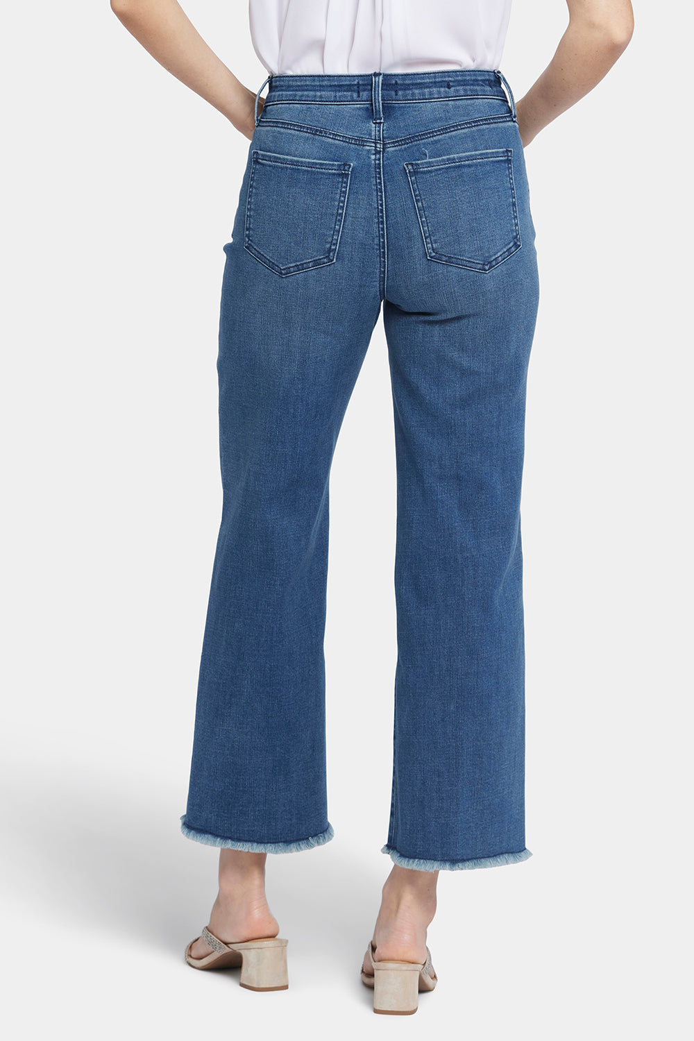 Teresa Wide Leg Ankle Jeans With High Rise And Frayed Hems