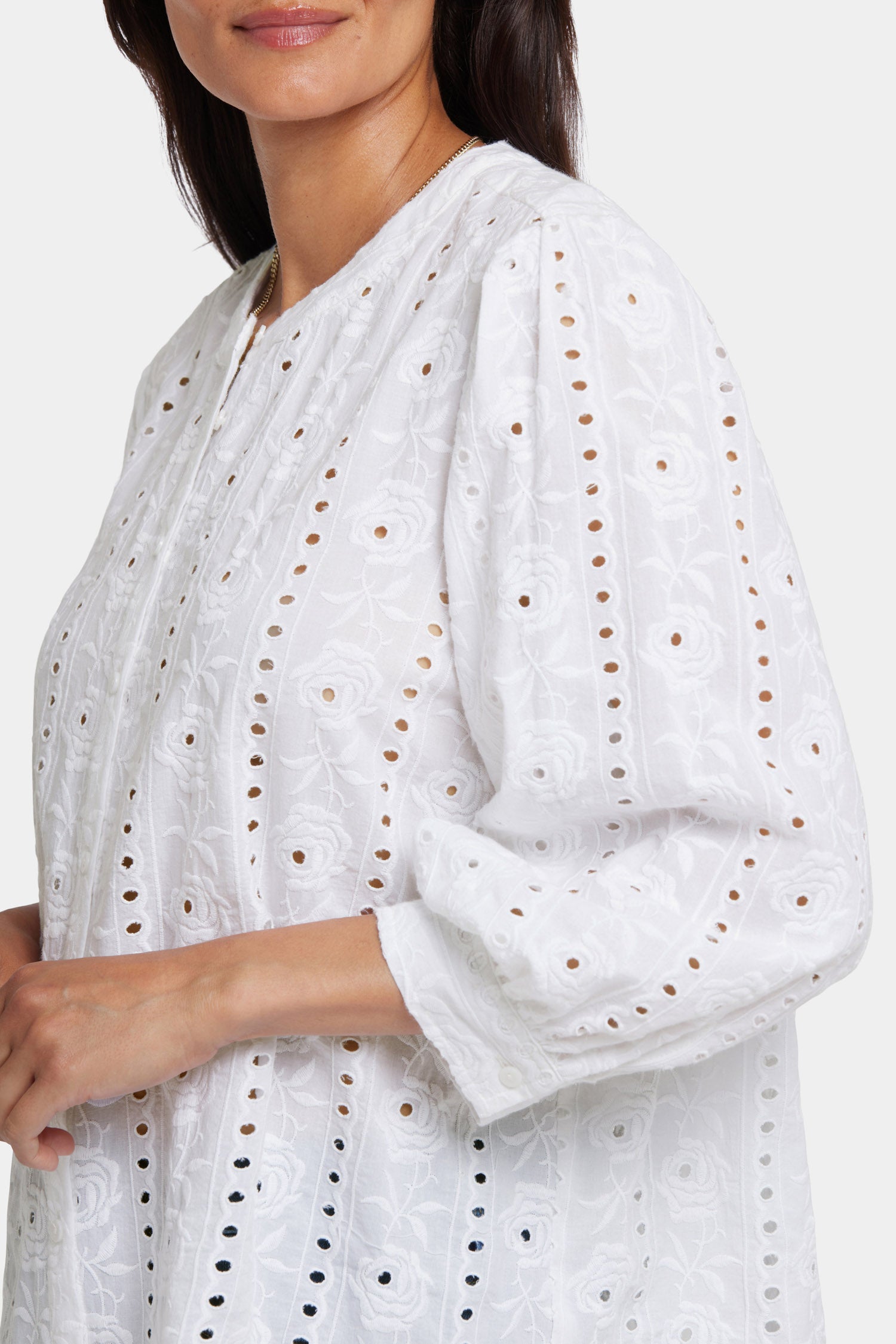 (取寄) エヌワイディージェイ レディース ピンタック ブラウザ NYDJ women Pintuck Blouse Bonnie Blooms Pintuck Blouse In Plus Size - Optic White White | NYDJ