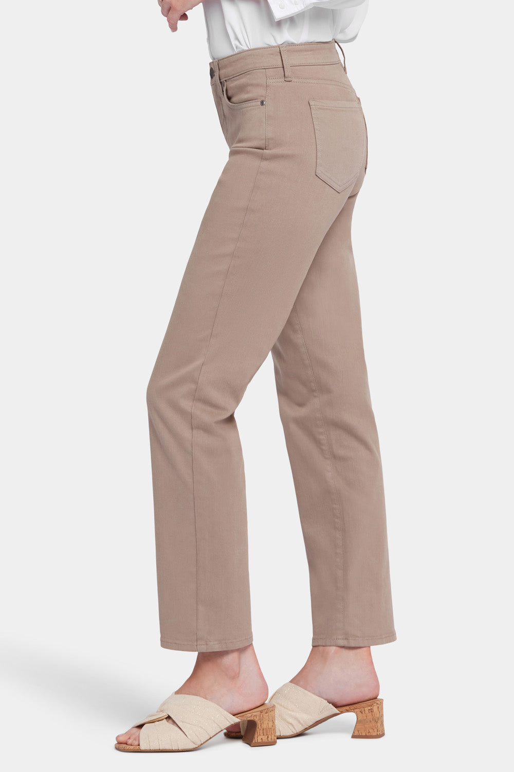 emmaページ NYDJ Women's Emma Relaxed Slender, Sandybeach at Amazon