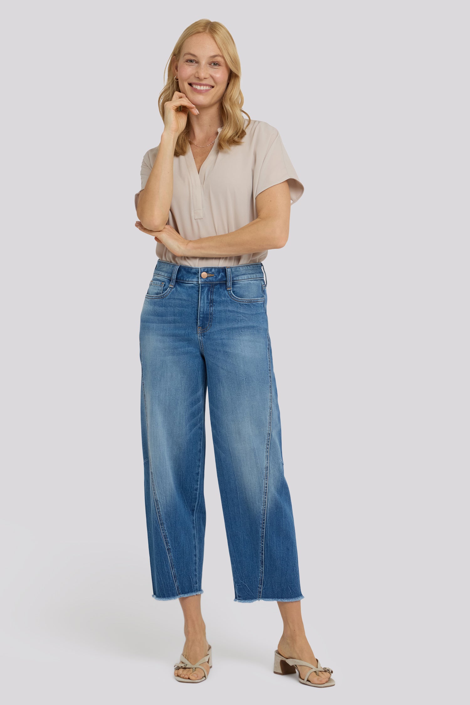 Alyssa Relaxed Crop Jeans With Side Panels And Frayed Hems
