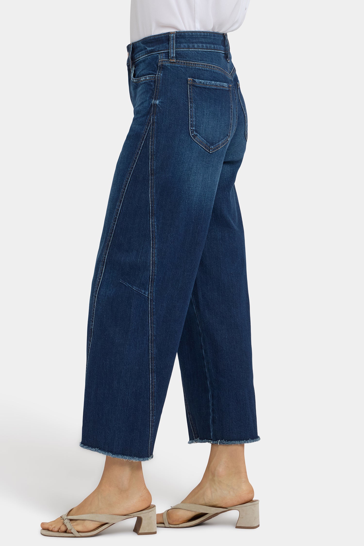 Alyssa Relaxed Crop Jeans With Side Panels And Frayed Hems