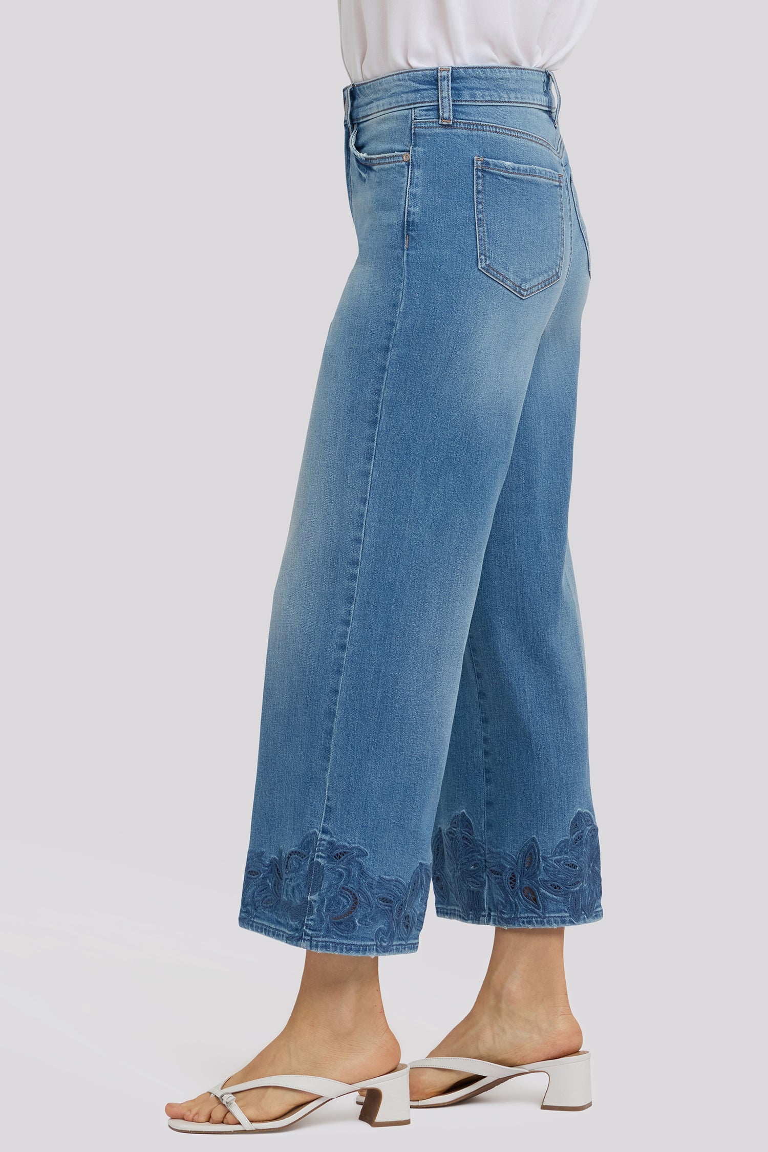 Teresa Wide Leg Ankle Jeans With High Rise And Crochet Hems - Port