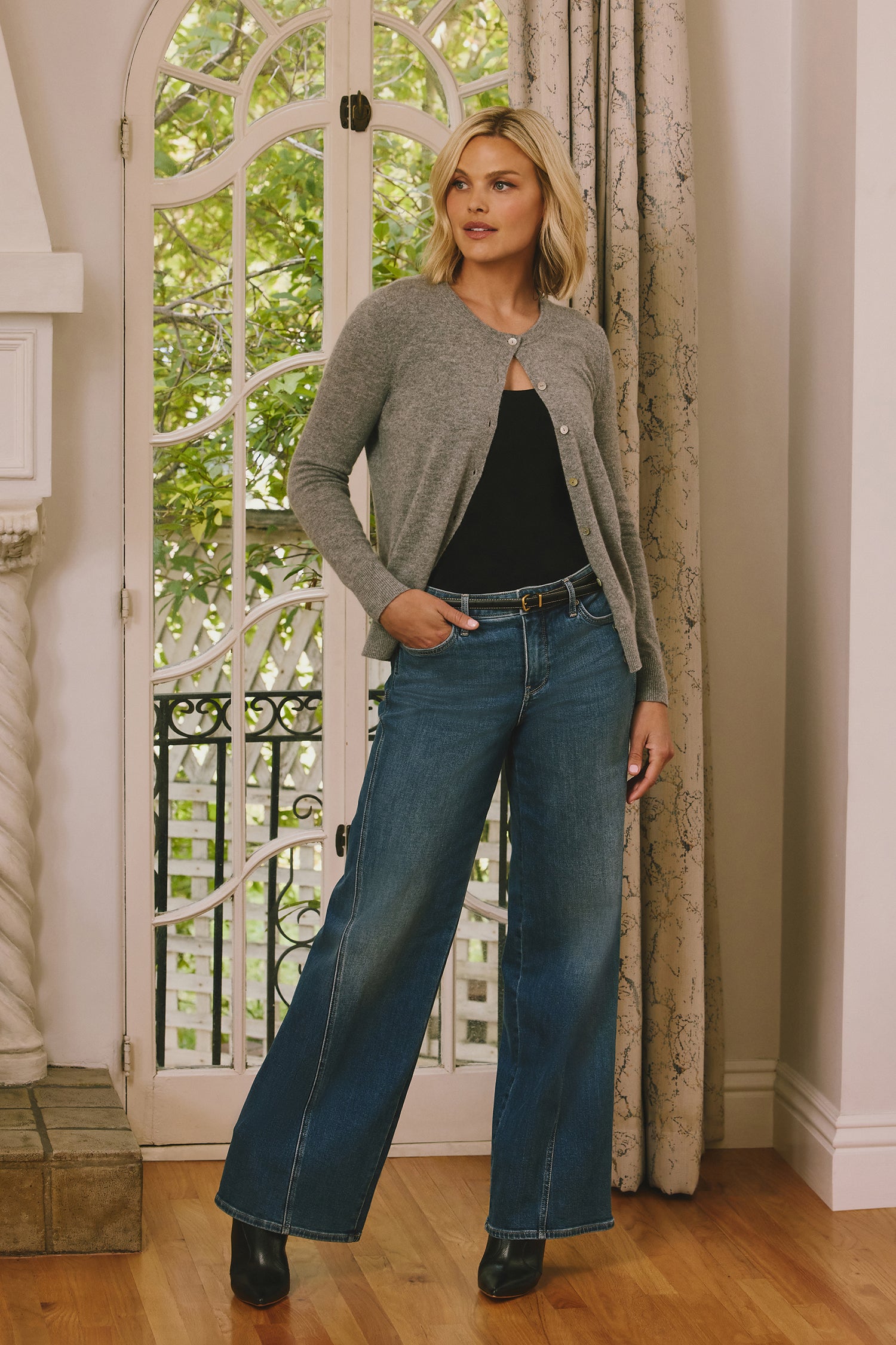 Teresa Wide Leg Jeans With Contoured Seams And 31