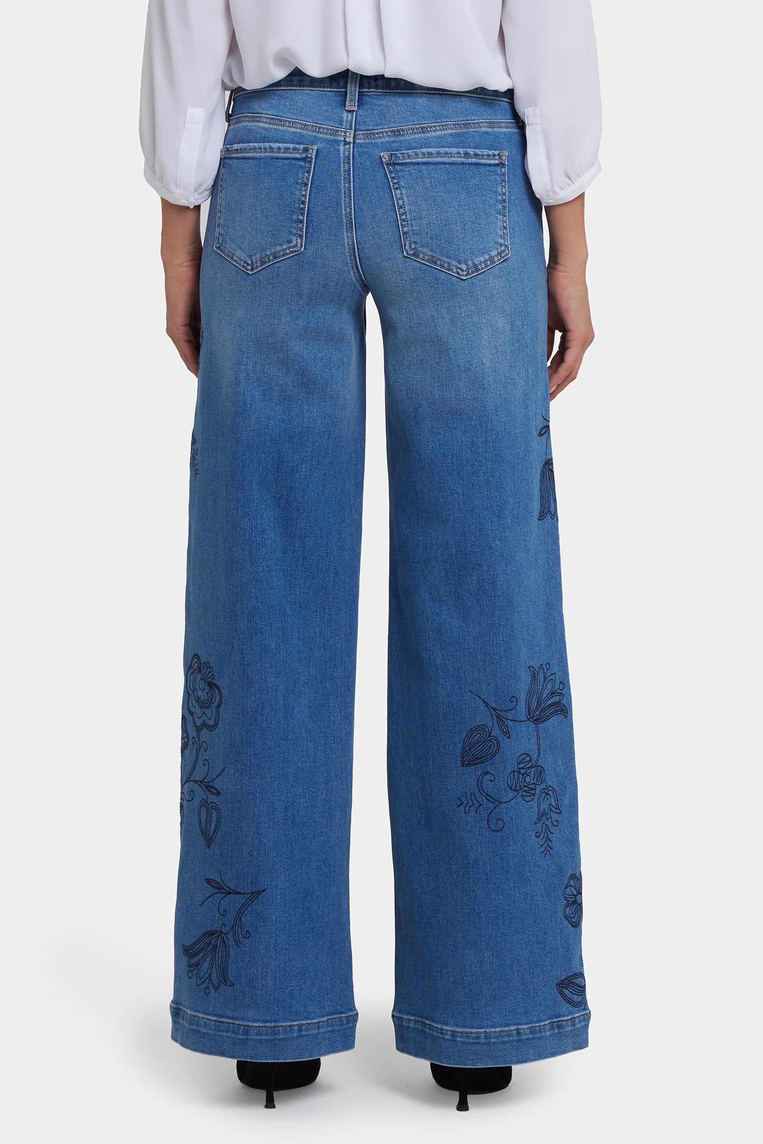 Teresa Wide Leg Jeans With Embroidery And 31
