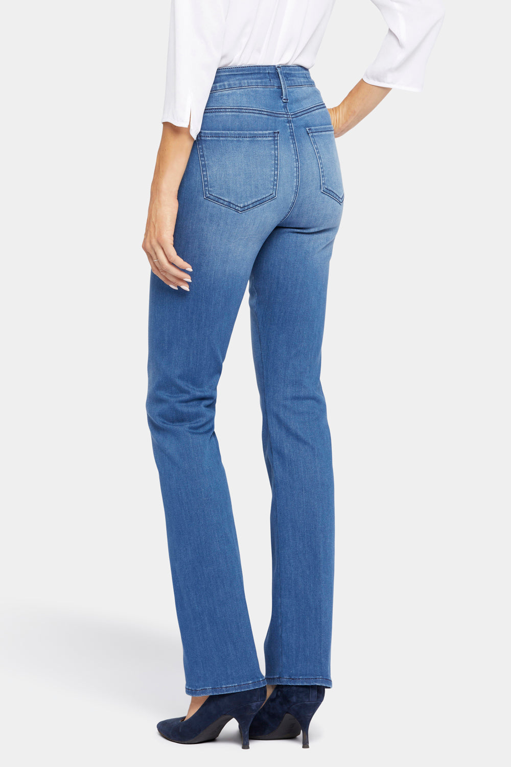 Le Silhouette Slim Bootcut Jeans With High Rise - Amour Blue