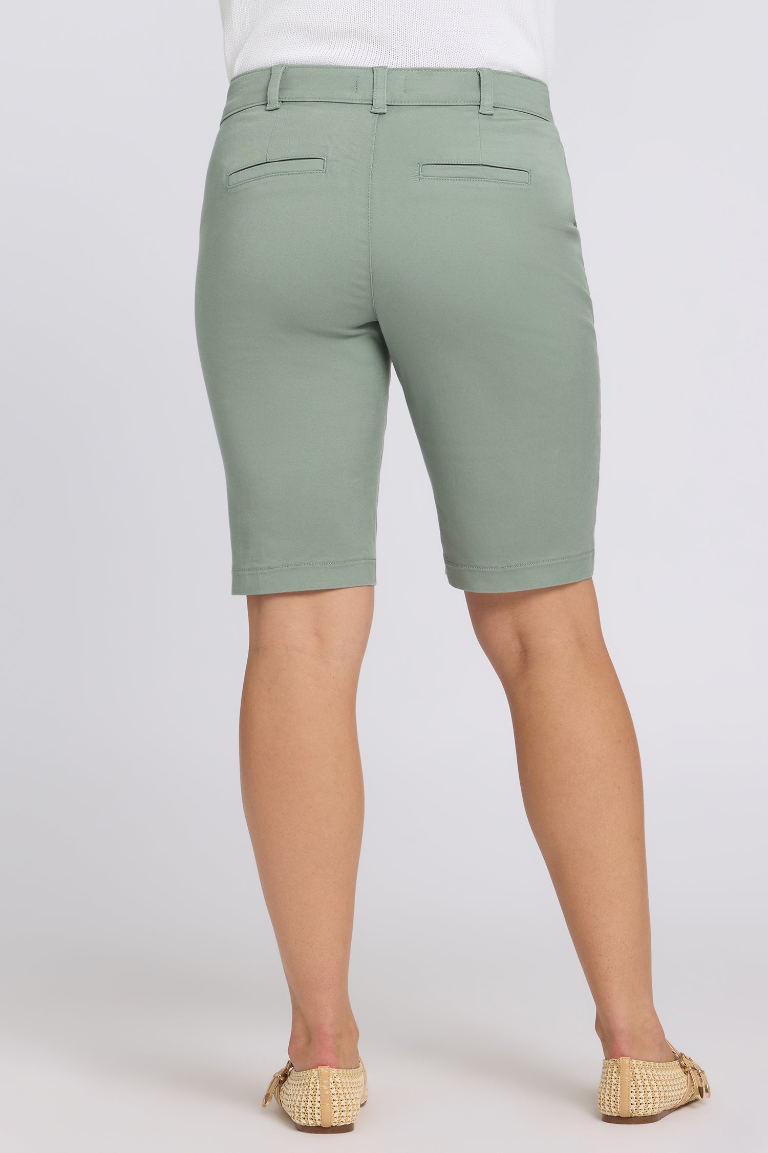 Bermuda Shorts In Stretch Twill - Mistletoe Green | NYDJ