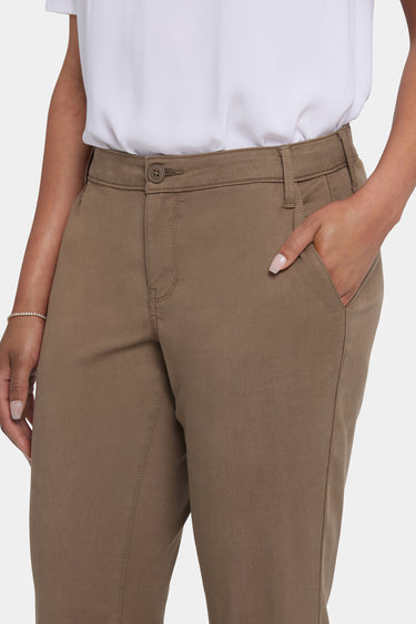 NYDJ Barbara Bootcut Trouser Pants In Stretch Twill - Incense