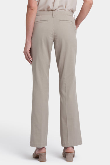 NYDJ Barbara Bootcut Trouser Pants In Stretch Twill - Saddlewood