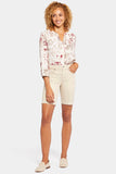 NYDJ Ella Denim Shorts In Petite With Side Slits - Feather