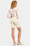 NYDJ Ella Denim Shorts In Petite With Side Slits - Feather