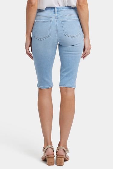 NYDJ Sophie Bike Capri Jeans In Petite With Riveted Side Slits - Canary Beach