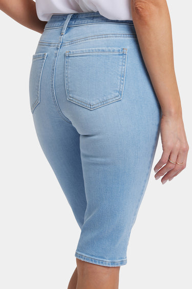 NYDJ Sophie Bike Capri Jeans In Petite With Riveted Side Slits - Canary Beach