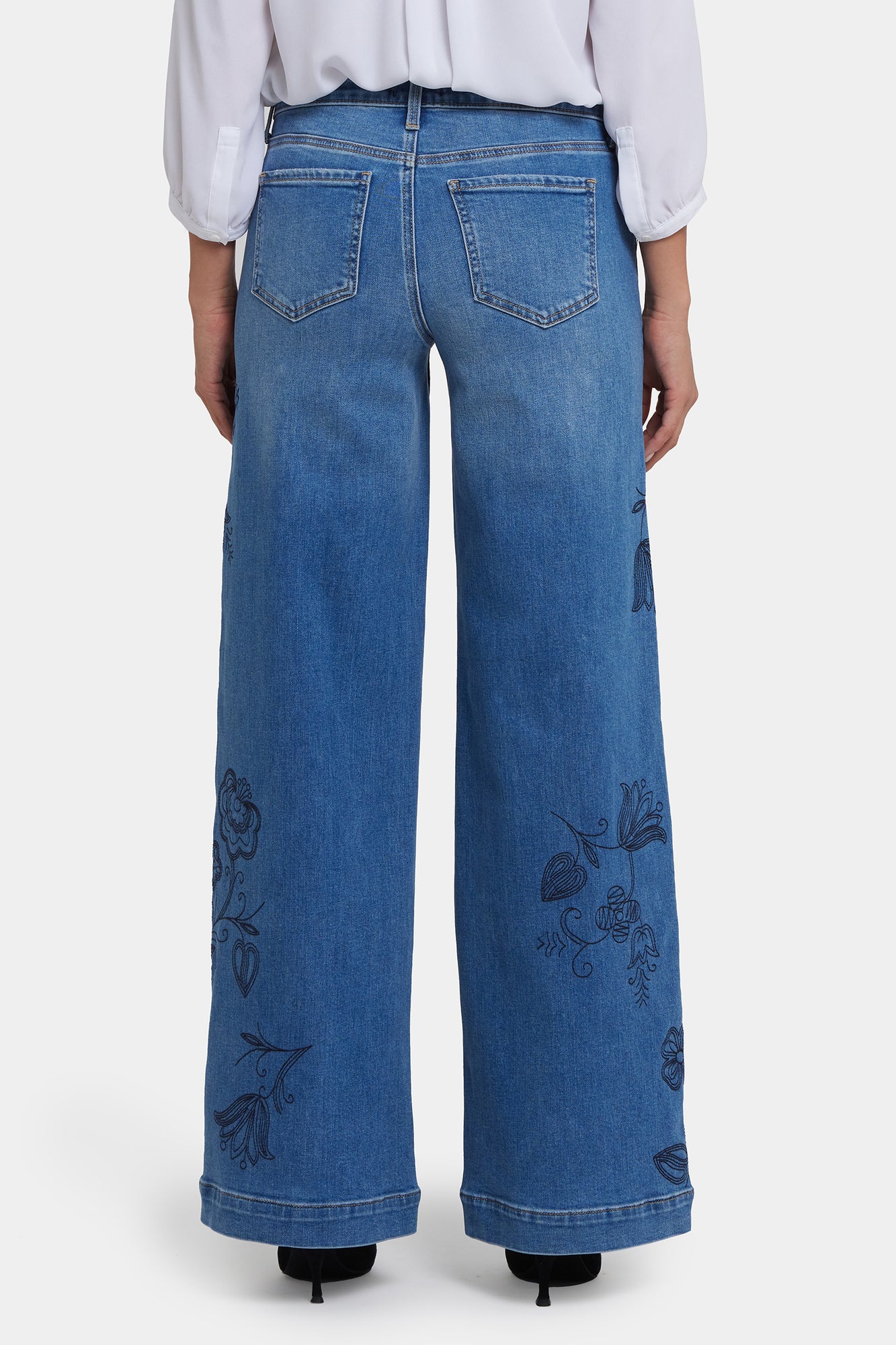 NYDJ Teresa Wide Leg Jeans In Petite With Embroidery - Water Canyon