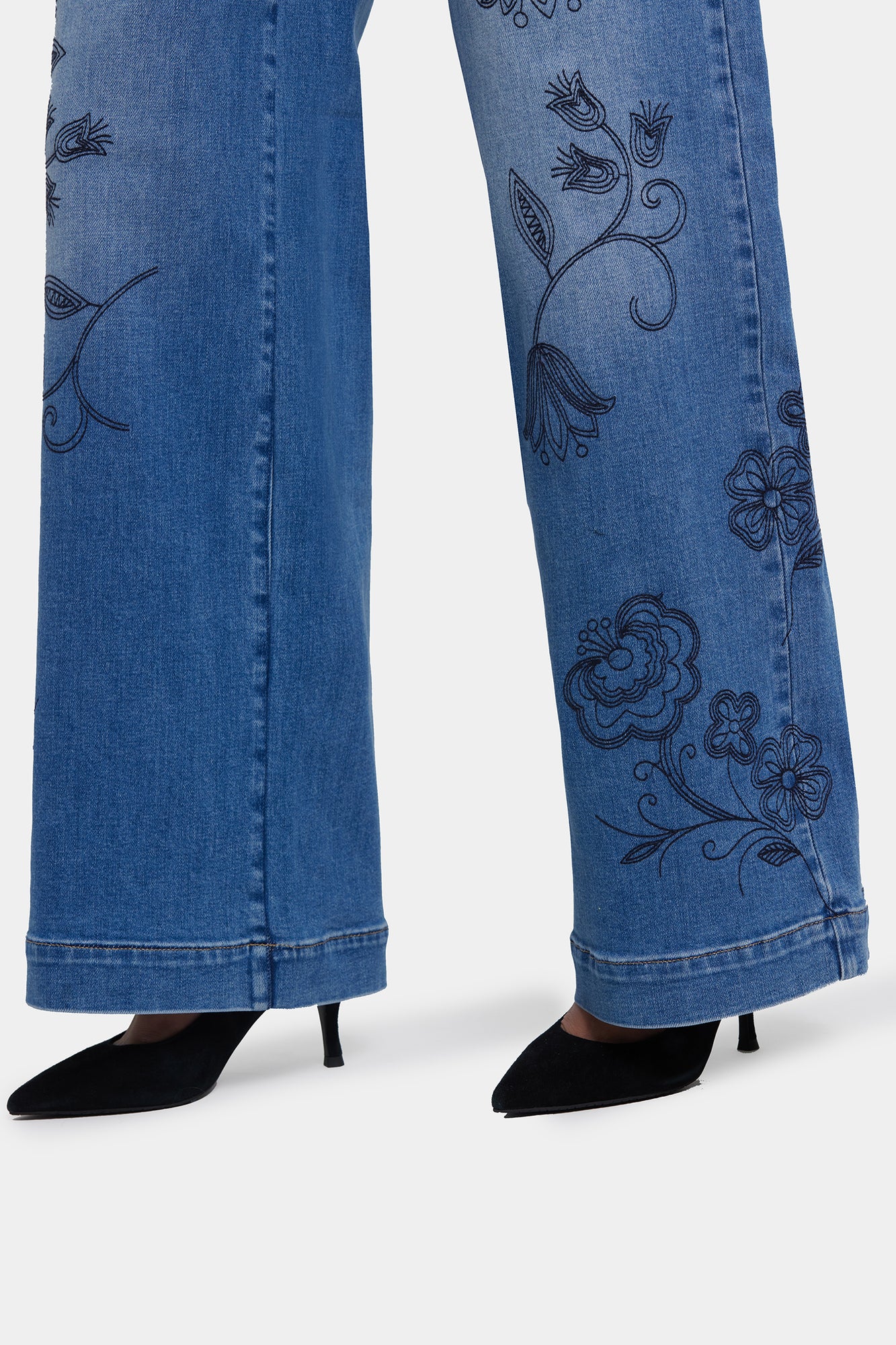 NYDJ Teresa Wide Leg Jeans In Petite With Embroidery - Water Canyon