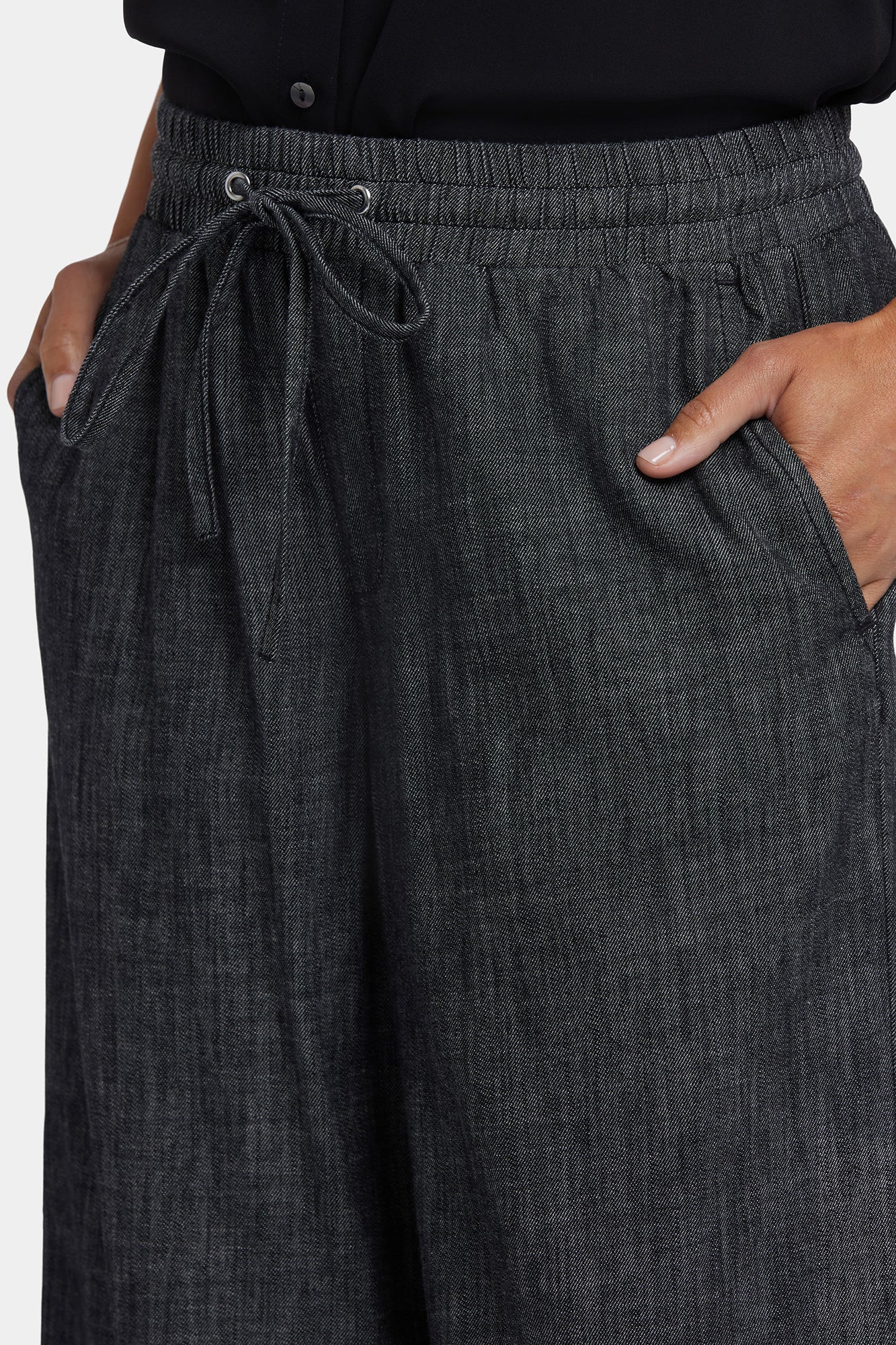 NYDJ Jayne Pull-On Wide Leg Ankle Pants In Petite - Black Rinse