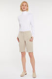NYDJ Bermuda Shorts In Petite In Stretch Twill - Feather