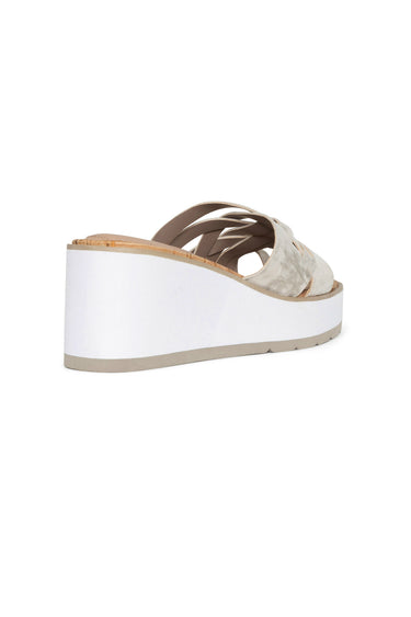 NYDJ Reesie Wedge Sandals In Metallic Suede - Pewter