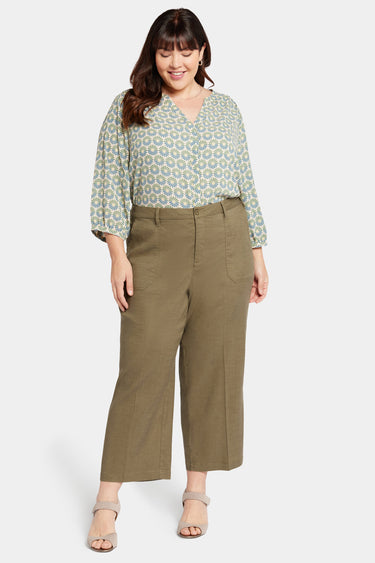 NYDJ Wide Leg Cargo Capri Pants In Plus Size In Stretch Linen - Avocado