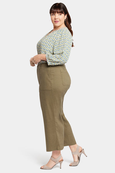 NYDJ Wide Leg Cargo Capri Pants In Plus Size In Stretch Linen - Avocado