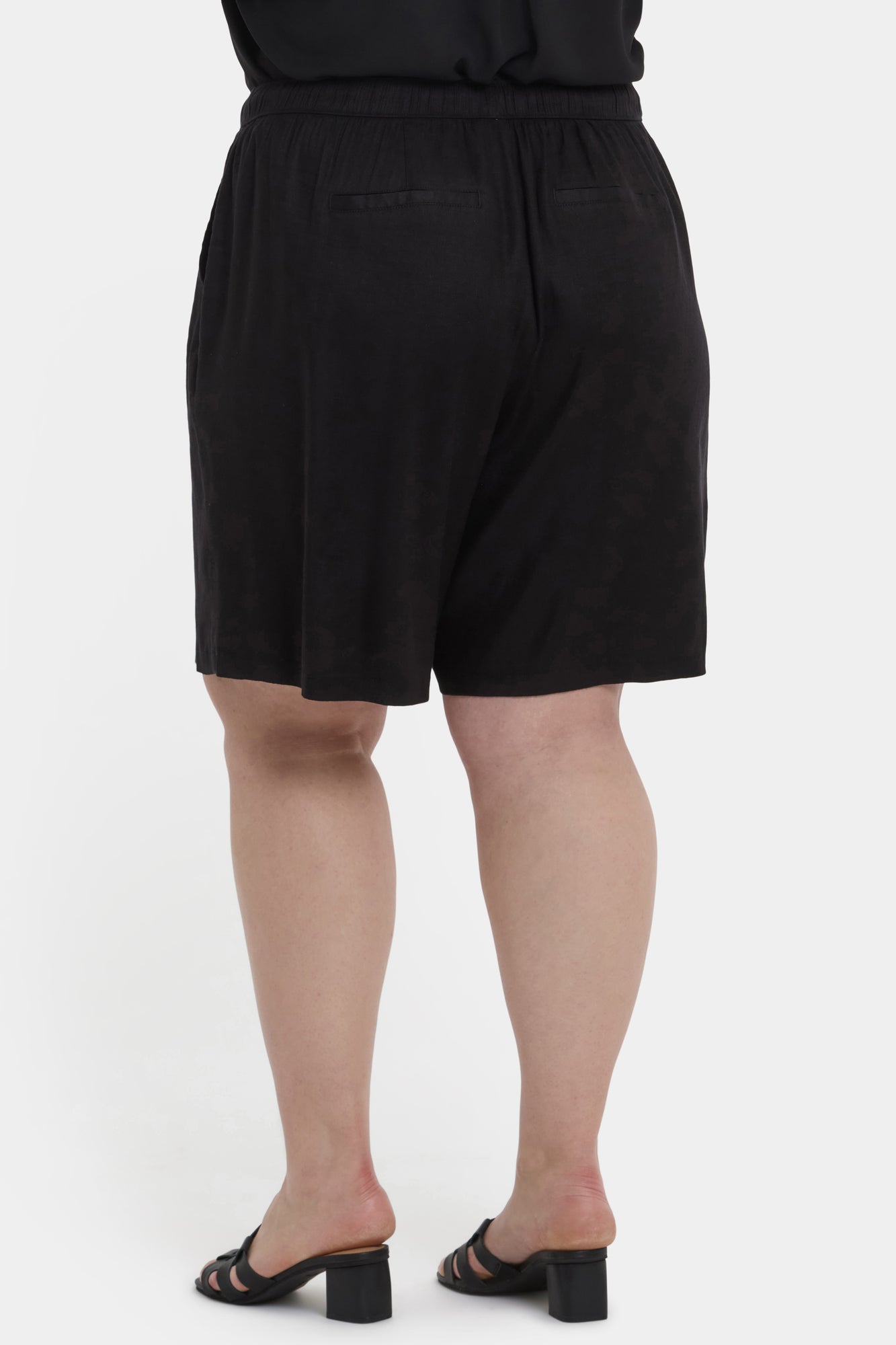 NYDJ Breezy Bermuda Shorts In Plus Size In Stretch Linen - Black