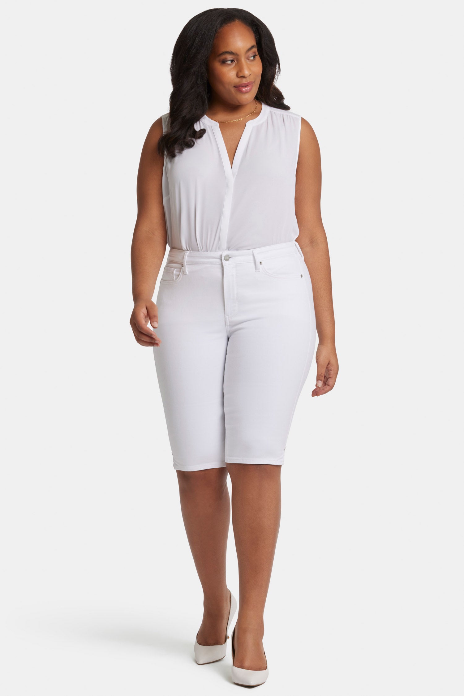 Sophie Bike Capri Jeans In Plus Size With Riveted Side Slits
