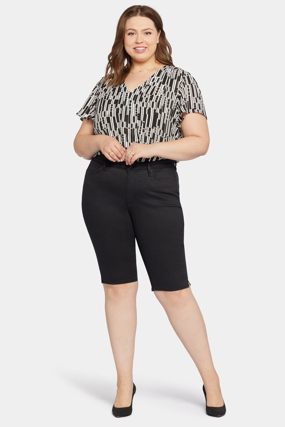 Sophie Bike Capri Jeans In Plus Size With Riveted Side Slits