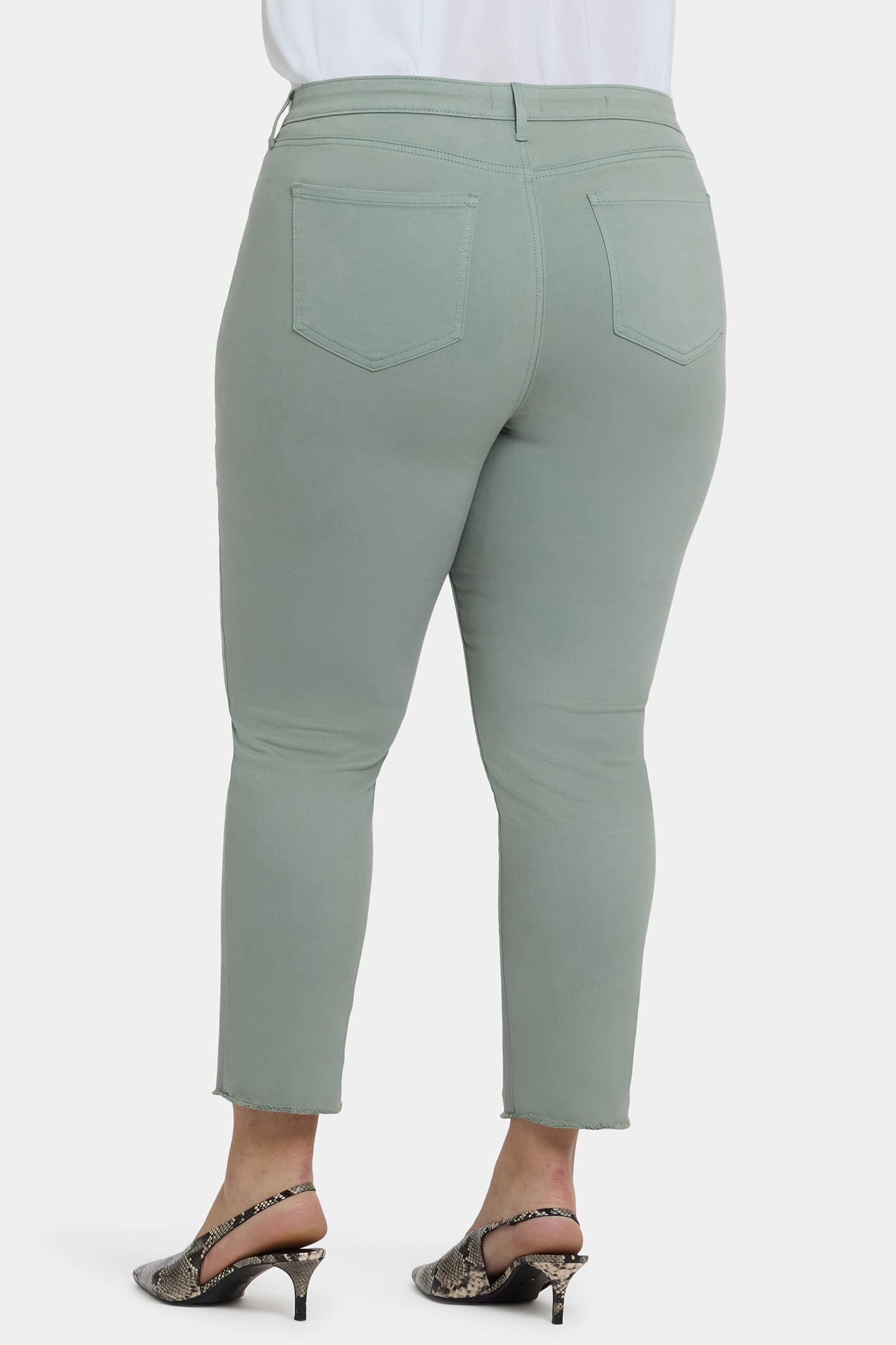 Sheri Slim Ankle Jeans In Plus Size With Frayed Hems - Mistletoe
