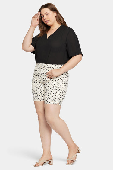 NYDJ Ella Denim Shorts In Plus Size With Side Slits - Ellensburg
