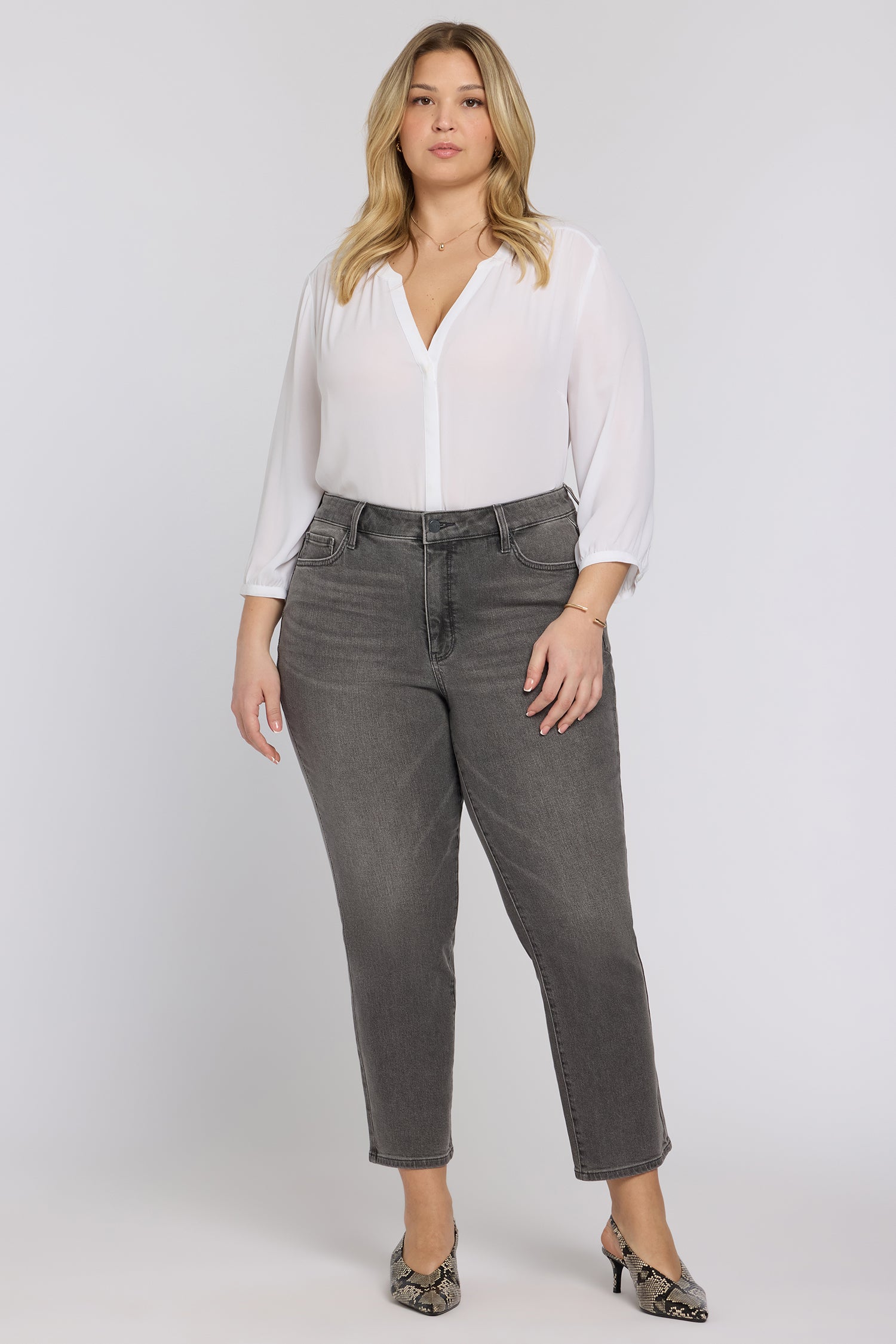 Marilyn Straight Ankle Jeans In Plus Size With Floral Pocket