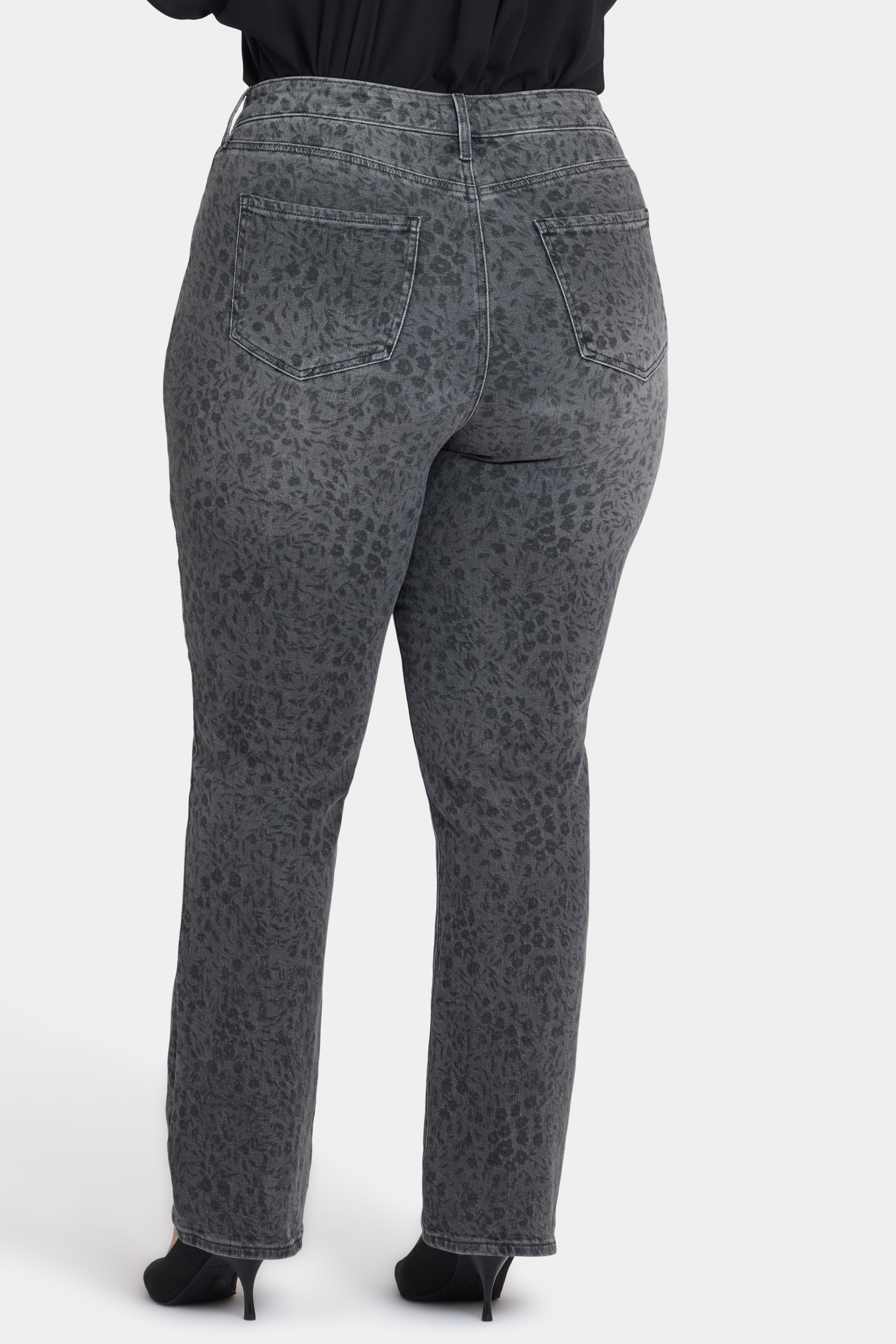 Marilyn Straight Jeans In Plus Size With High Rise And 31