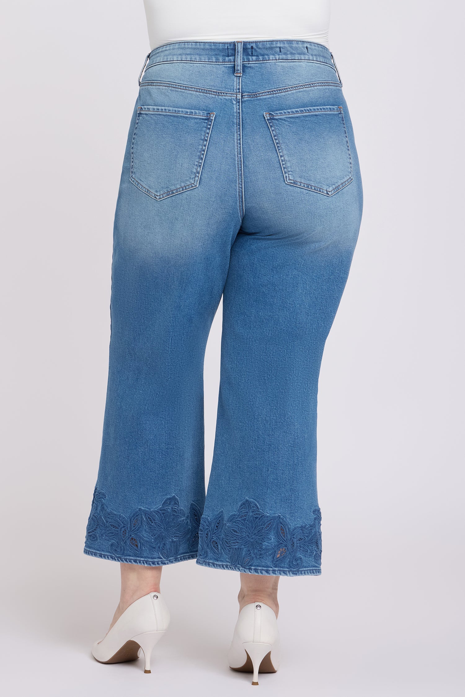 Teresa Wide Leg Ankle Jeans In Plus Size With High Rise And