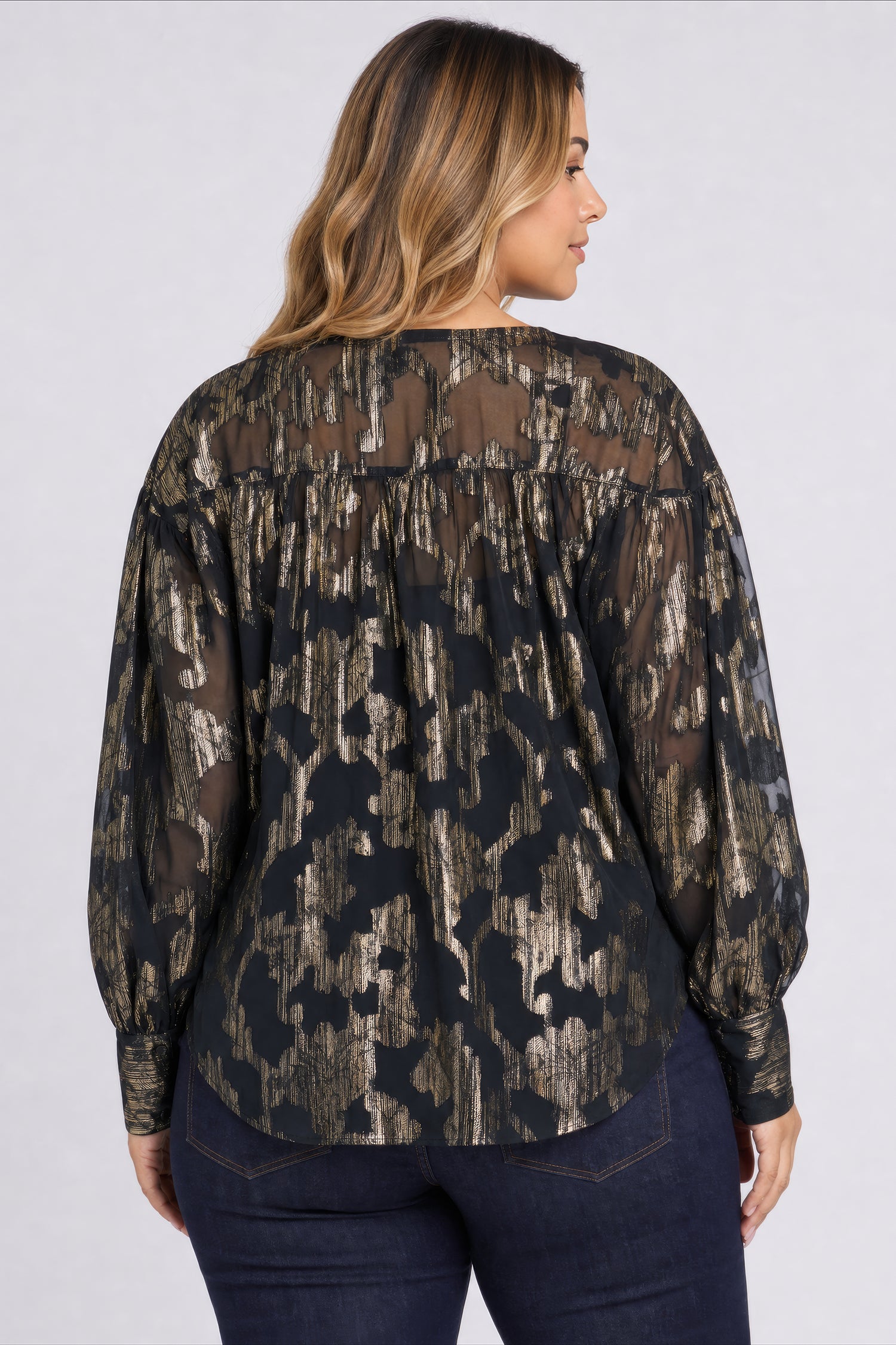 Anika Blouse In Plus Size In Metallic Jacquard Chiffon - Black
