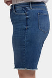 NYDJ Lilly Denim Shorts In Plus Size With Frayed Hems - Rio Rapids
