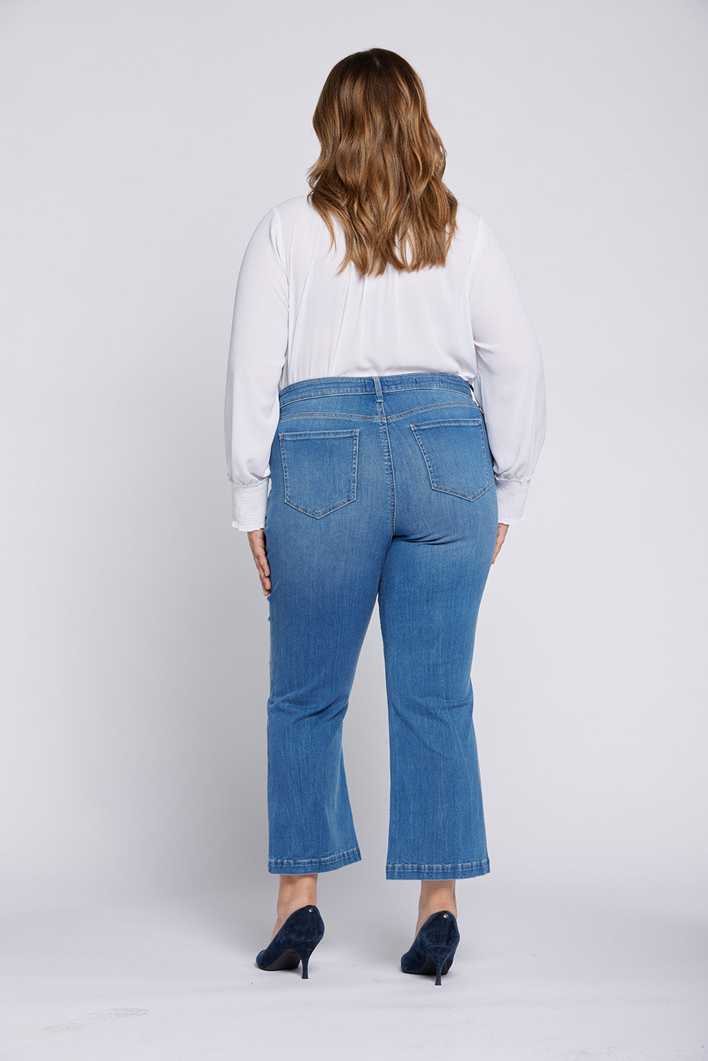 Relaxed Flared Jeans In Plus Size - Fairmont Wash Blue