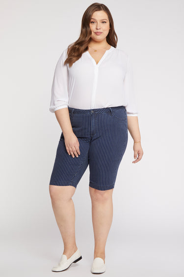 NYDJ Tailored Bermuda Shorts in Plus Size - Dark Enzyme