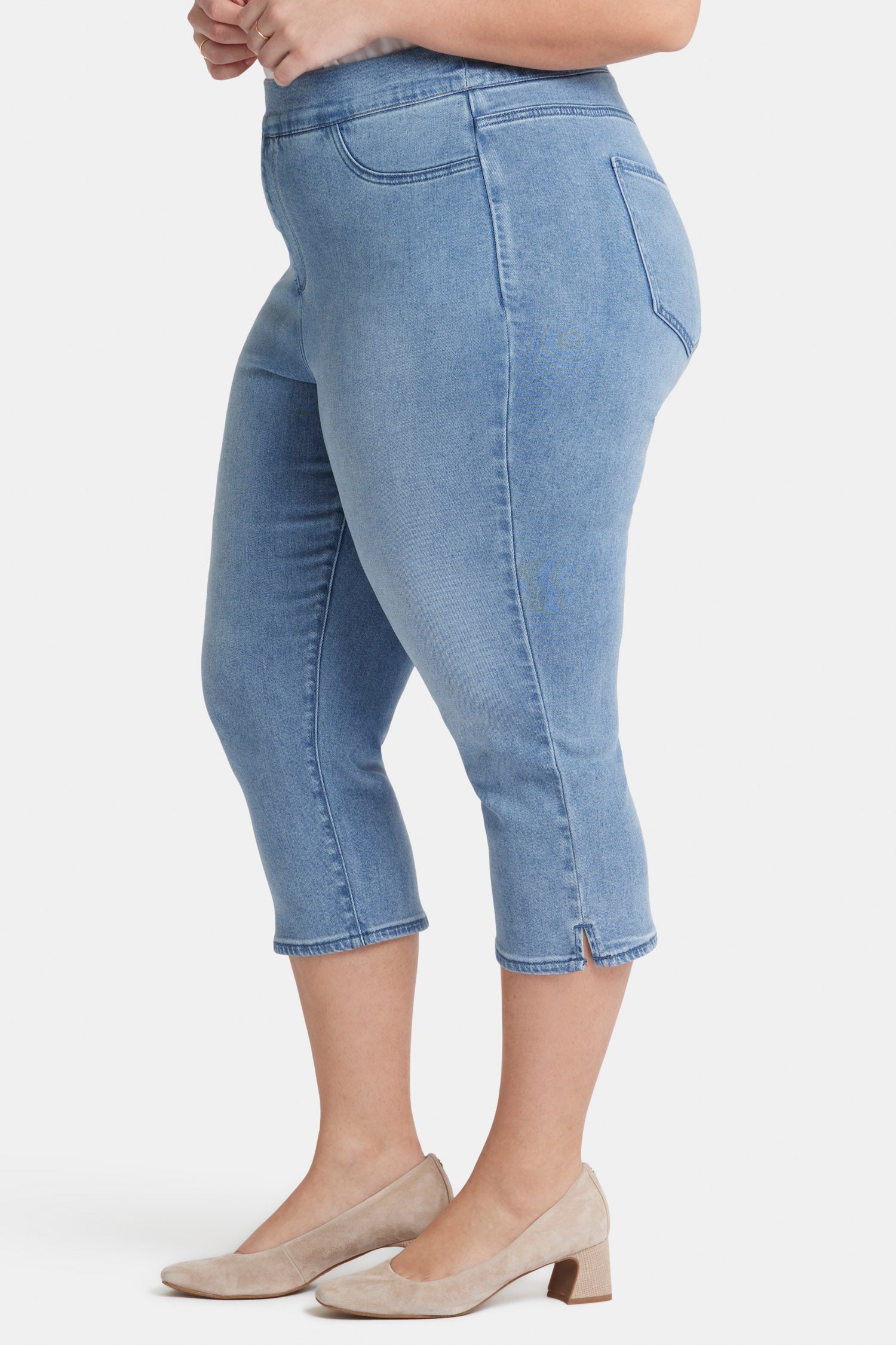 Dakota Crop Pull-On Jeans In Plus Size In Soft-Contour Denim