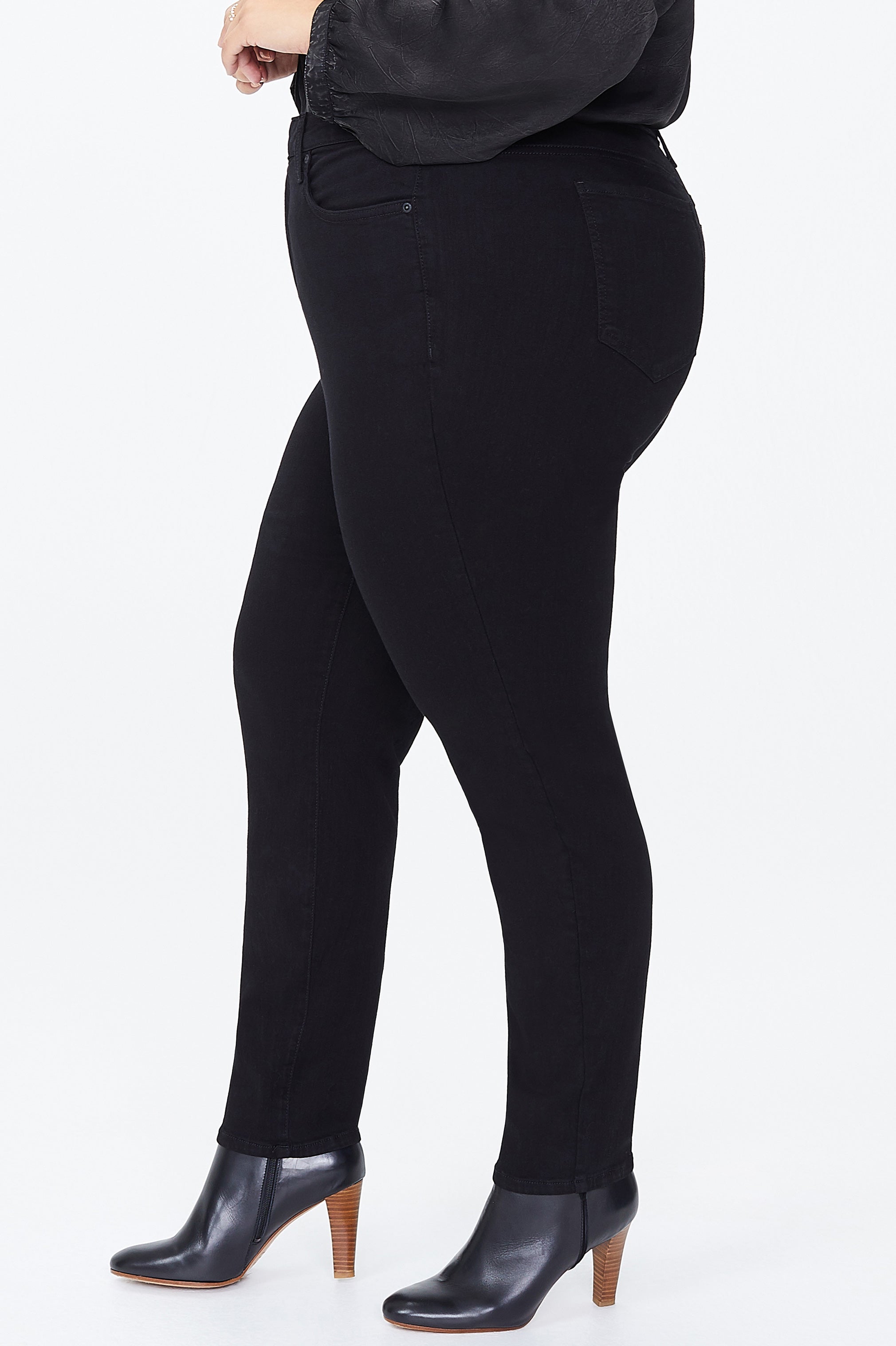 Ami Skinny Jeans In Plus Size In Sure Stretch® Denim - Black Black | NYDJ