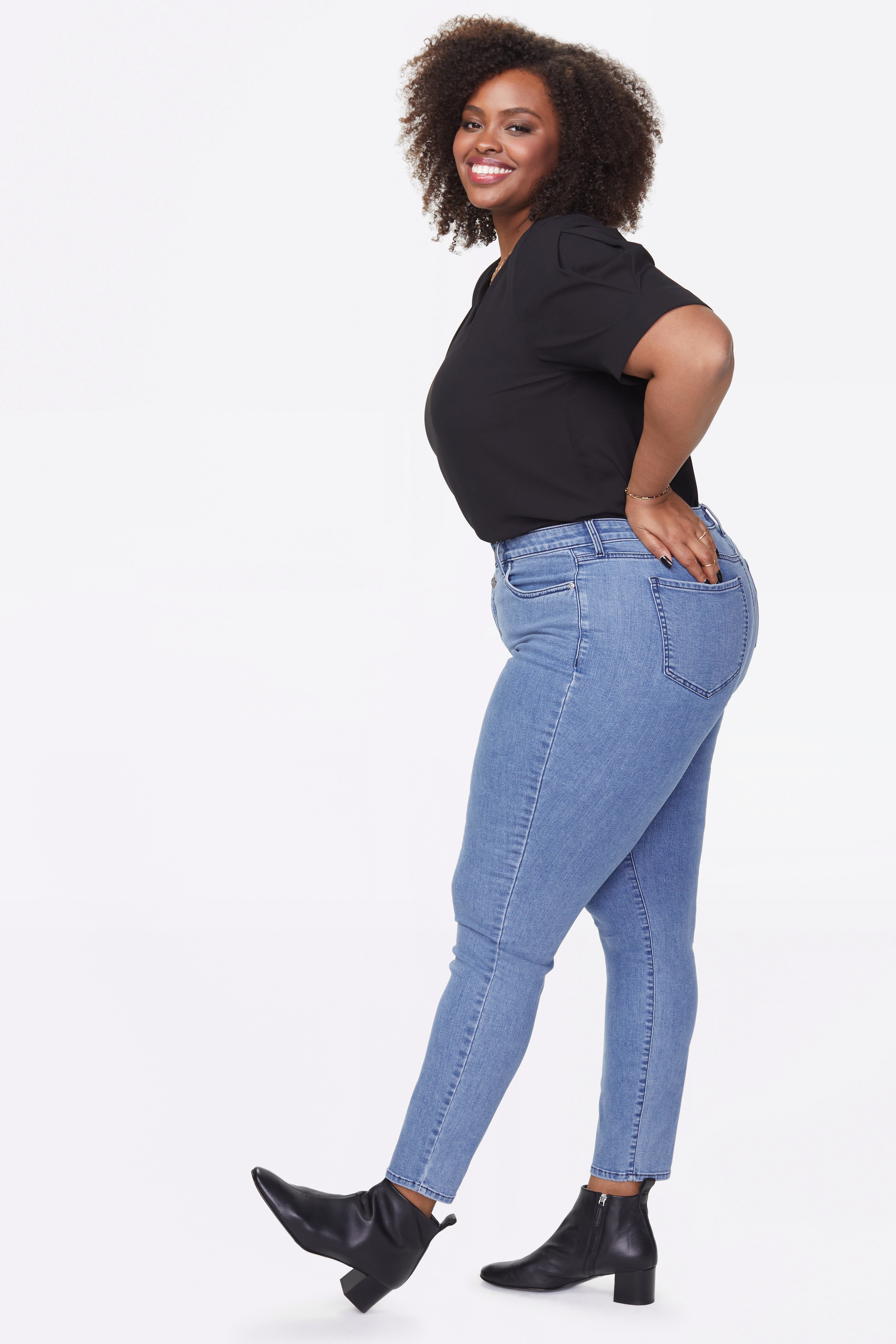 Ami Skinny Jeans In Plus Size In Cool Embrace® Denim With Exposed Button  Fly - Delray Blue | NYDJ