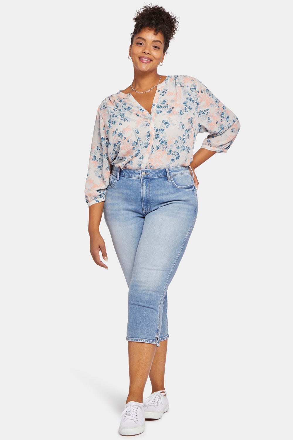 Chloe Capri Jeans In Plus Size With Side Slits - Quinta Blue | NYDJ