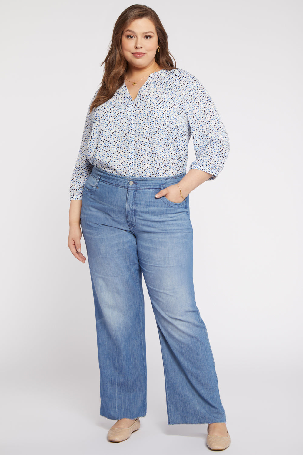 Teresa Wide Leg Jeans In Plus Size With High Rise And Raw Hems