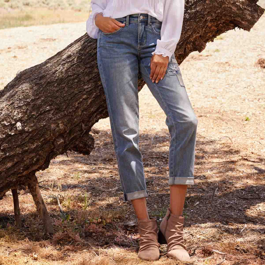 What Are Boyfriend Jeans?