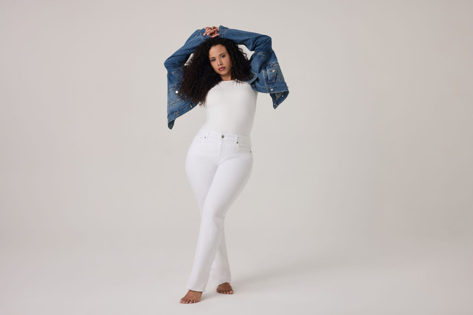 The Best Jeans for Petite Curvy Women: Styles and Cuts That Flatter Every Curve