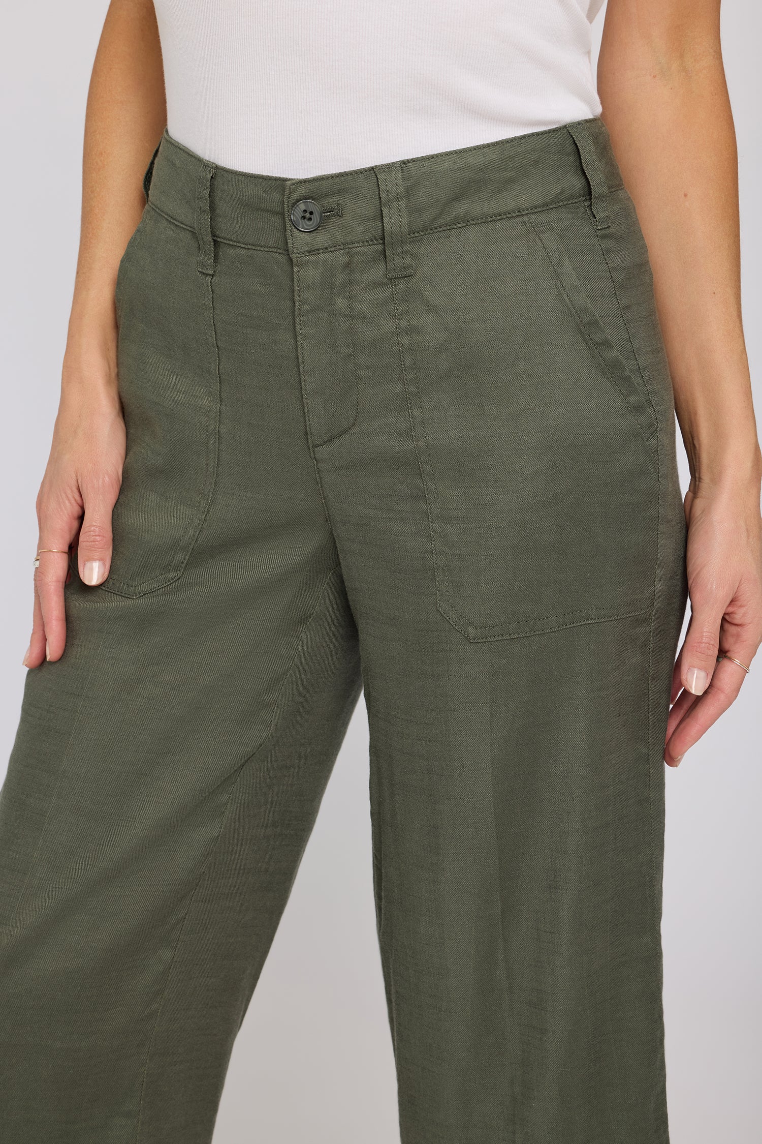 NYDJ Wide Leg Cargo Capri Pants In Stretch Linen - Desert Green