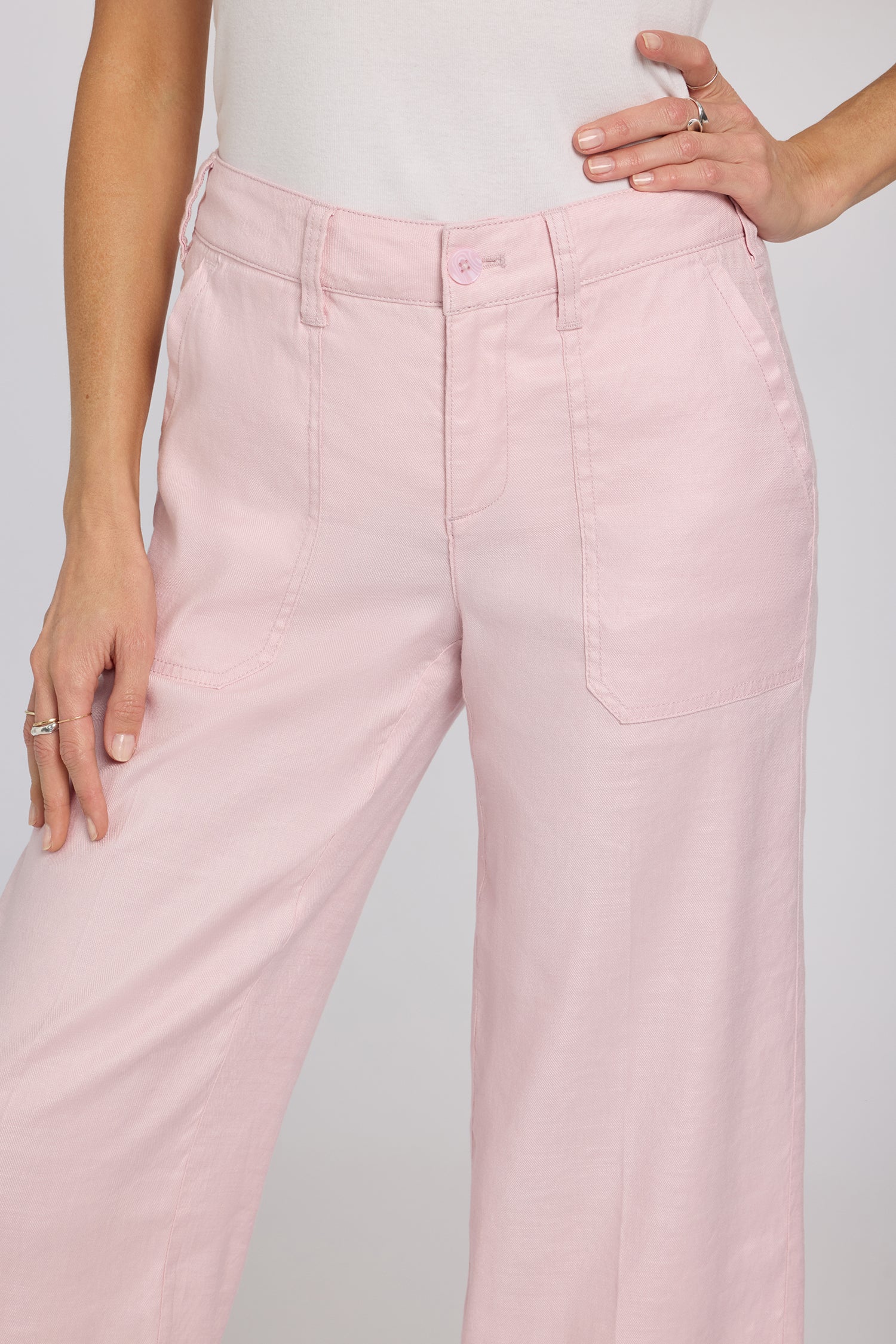 Wide Leg Cargo Capri Pants In Stretch Linen - Light Lilac Purple
