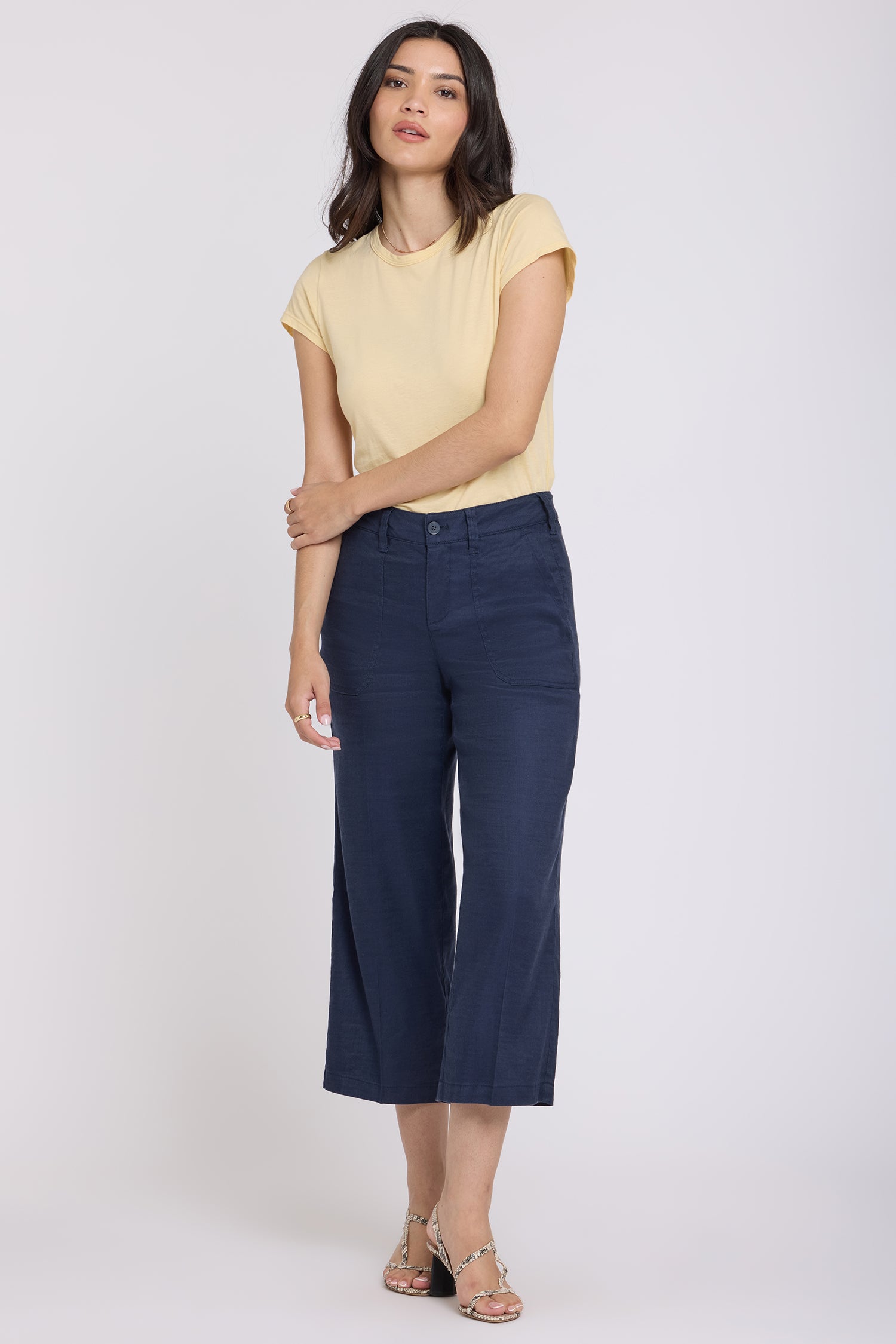 NYDJ Wide Leg Cargo Capri Pants In Stretch Linen - Oxford Navy