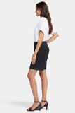 NYDJ Relaxed Shorts  In Stretch Linen - Black