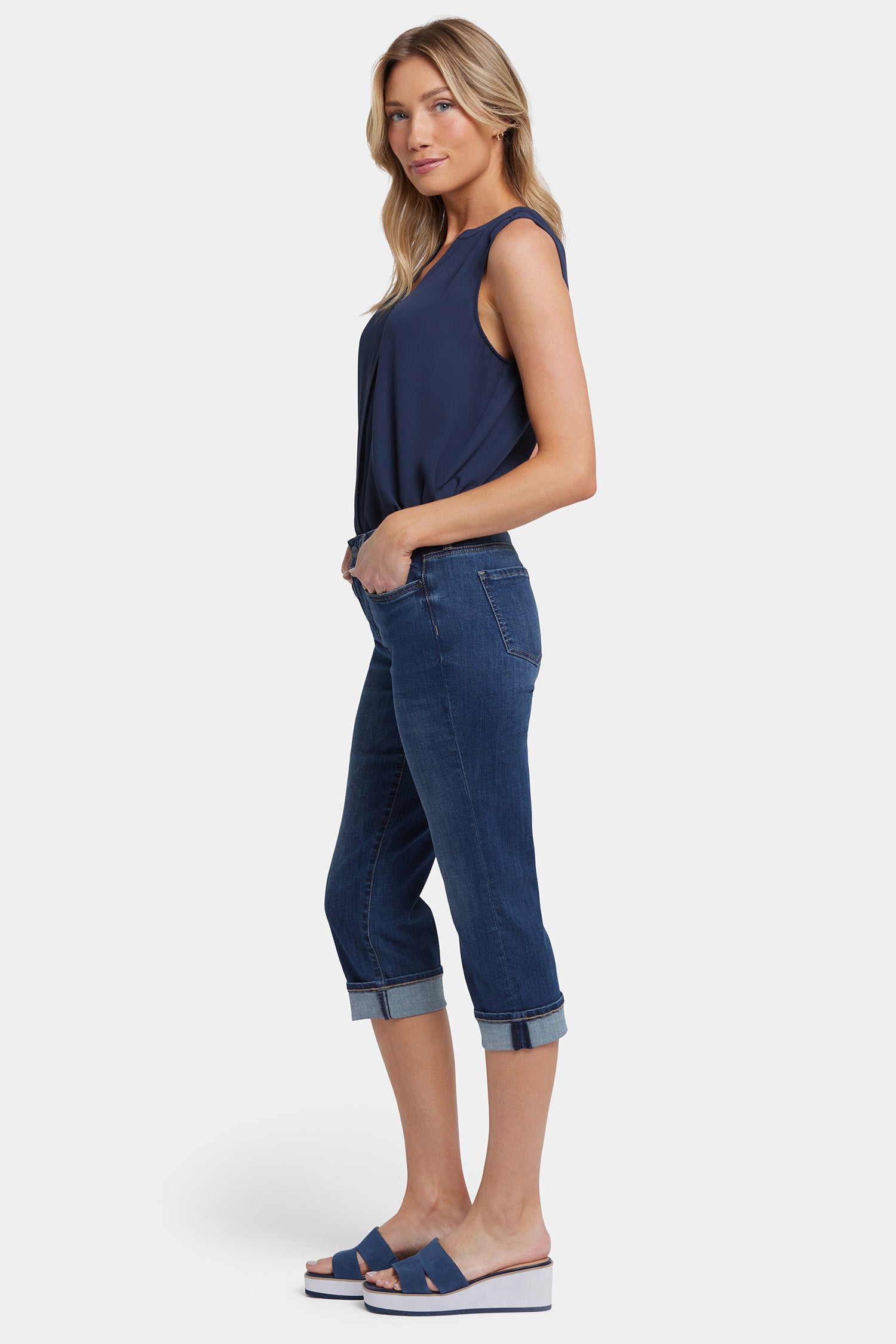 Marilyn Straight Crop Jeans In Cool Embrace® Denim With